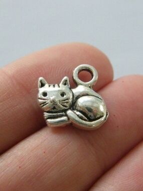Silver Cat Charm Pendant - Cute Kitty Accent